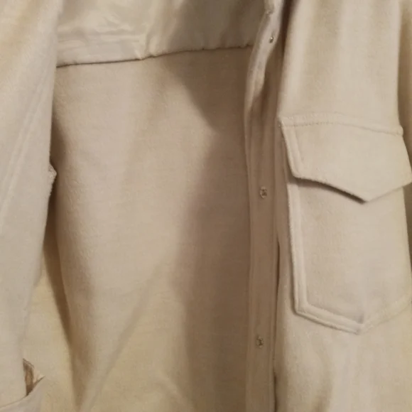 Abercrombie & Fitch Cozy Shirt Jacket - Picture 4 of 9